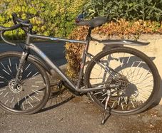 Boardman adventure gravel bike 8.9
