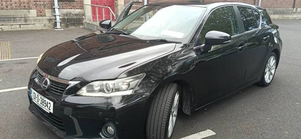 Lexus CT 200h Advance - Black / Brown Leather