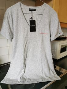 BNWT - Emporio Armani V Neck T-shirt SIZE M