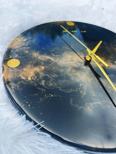 Black & Gold Resin Clock