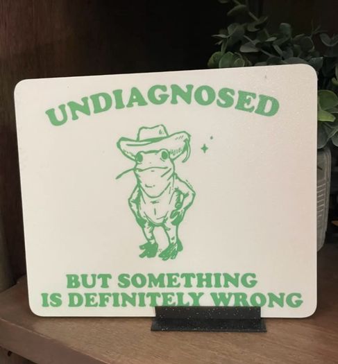 Novelty desk art