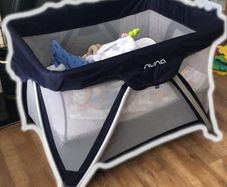 NUNA travel cot