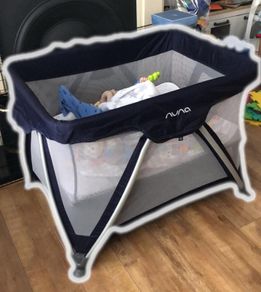 NUNA travel cot