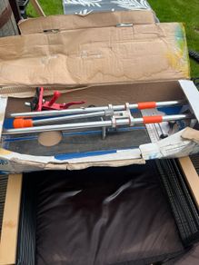 Tile cutter