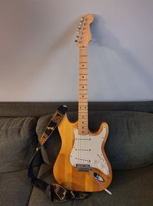 Hand made Electric Guitar with amp, cable and bag
