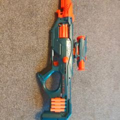 Nerf Elite 2.0 Eaglepoint RD-8 Blaster - 8-Dart Drum, Detachable Scope and Barrel, 16 Official Elite Darts, Bolt Action