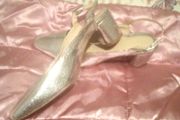 Women's shoes