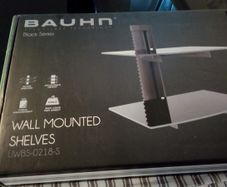Wall mounted TV shelves