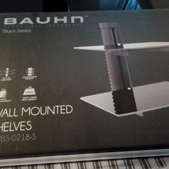 Wall mounted TV shelves