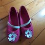 girls pink crocs Image 7