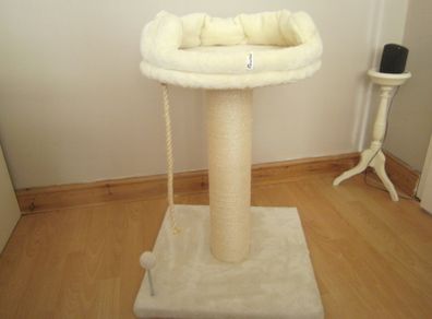Cat Hut