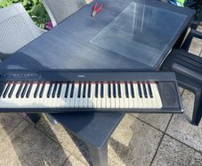 Yamaha NP-11 keyboard for repair