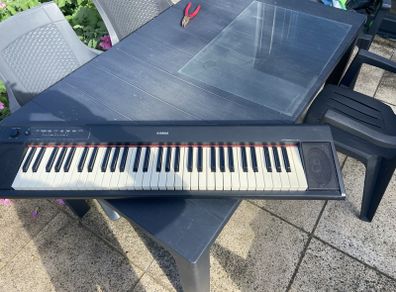 Yamaha NP-11 keyboard for repair