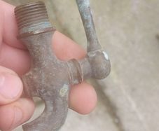 Vintage solid brass tap,,see pictures for condition, sold as seen,buyer collects or pays postage thank you,