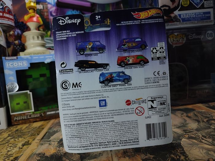 Custom GMC Panel Van ! The Lion King ! Hot Wheels Premium ! 2011 ! Disney ! Mattel !