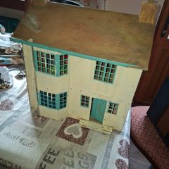 Old Doll House, Measurements are in the photo's, Postage Available or Collection,