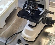 Aspen GTC10 Trinocular Biological Microscope