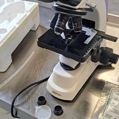 Aspen GTC10 Trinocular Biological Microscope