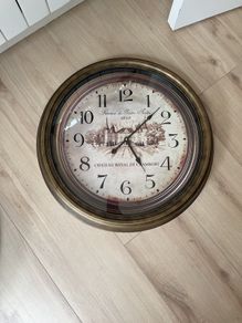 Wall clock