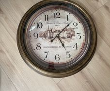 Wall clock