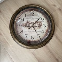 Wall clock