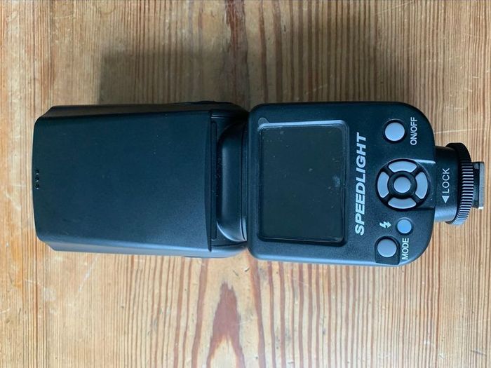 New Triopo TR-986N Flash for Nikon or Canon
