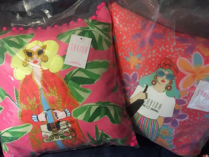 Cushions Pop Art Pair NEW  Flower Power
