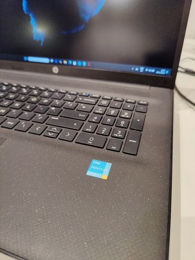 Big Screen Fast HP Laptop Intel 11th/12GB/256GB SSD/W11