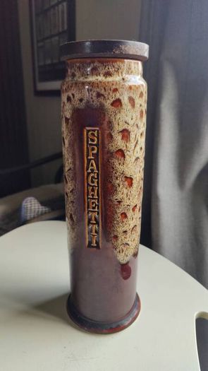 Fosters Pottery - spaghetti container
