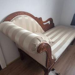 Rare Swan Chaise Lounge. Perfect condition.