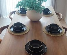 Artificial plants/flowers