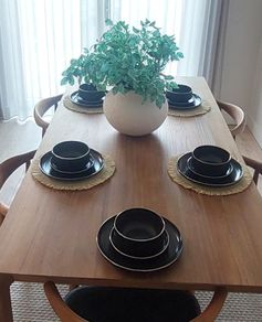 Artificial plants/flowers