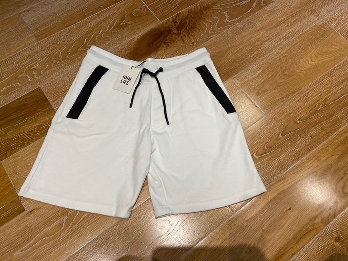 BNWT White Bershka Shorts Large