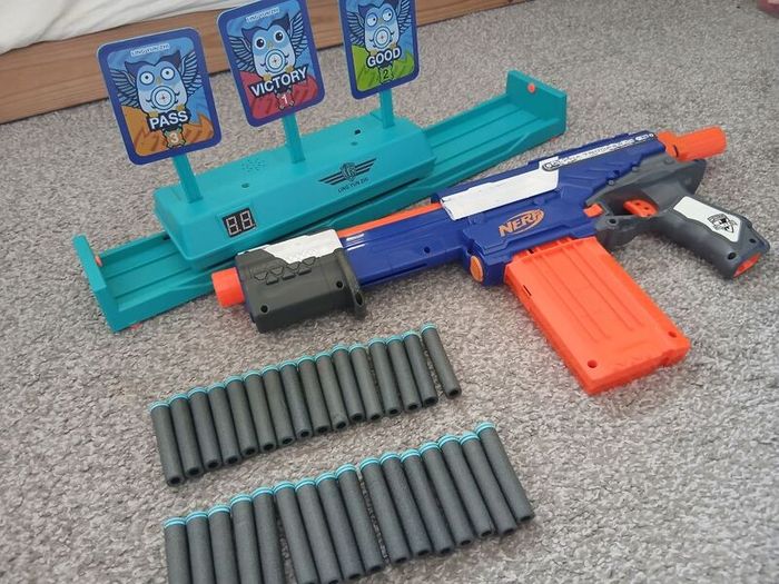 Nerf gun with bullets amd moving target shooter