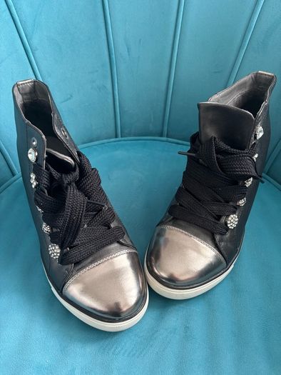 Brand new shoes- size 41