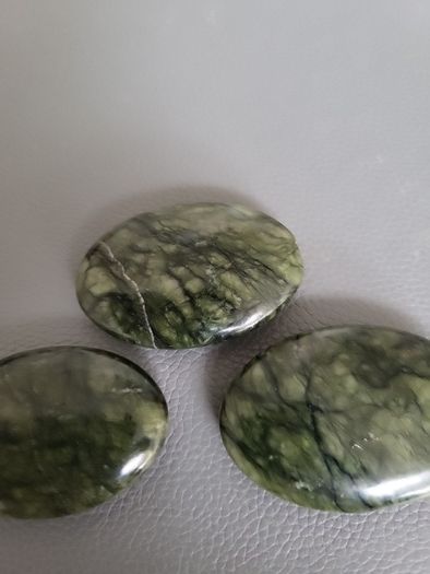 Jade palm stone 10e each