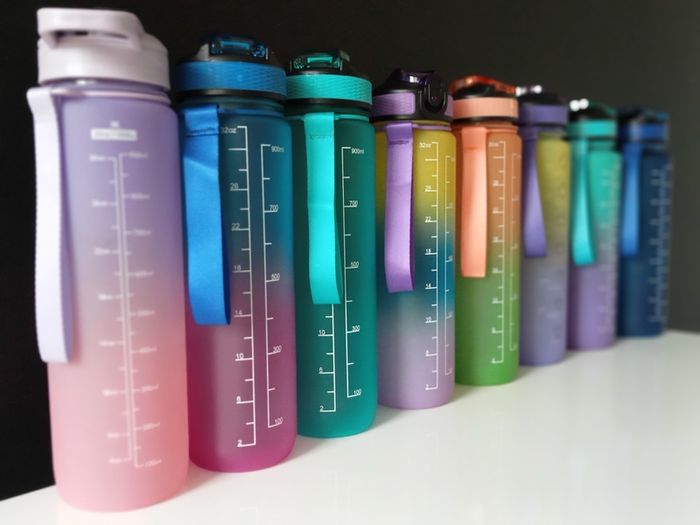 1000ml (34oz) Water bottle with a strap