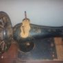 antique singer sawing machine Image 3
