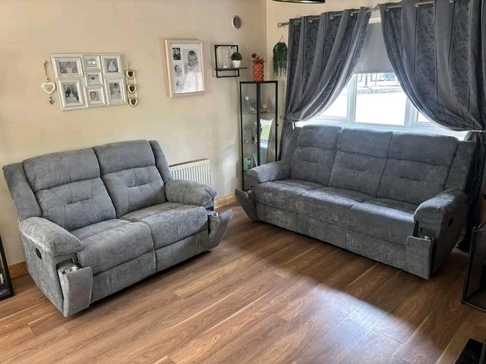 New 3+2 Montana Fabric Recliner Sofa Set