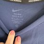 Mans nike top Image 5