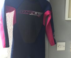 O Neil's girls wetsuit
