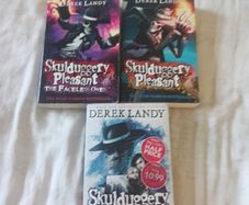 skulduggery book bundle