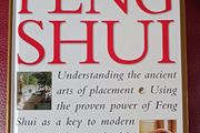 The Practical Encyclopedia of  Feng Shui / 2001