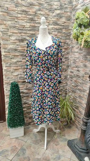 Vintage black floral A-line dress with detachable collar and belt size M or L