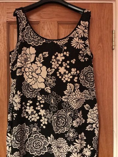 Ladies Linen Kaliko dress Size 16 in as new condition