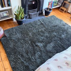 IKEA green rug - Vindebak