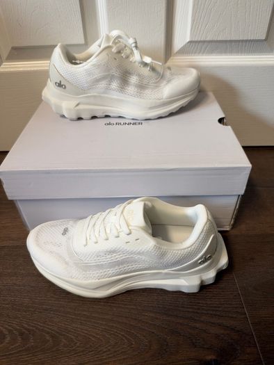 Alo shoes size 6uk