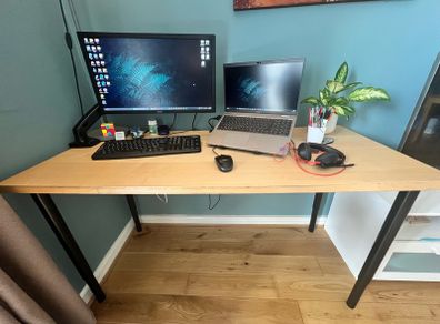 Office Table / Desk