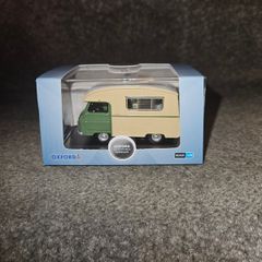 Oxford Diecast 1963 Morris Camper 1.76 Scale Sage Green Pale ivory