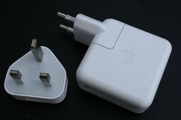 Original APPLE MacBook Pro 60W MagSafe Power Adapter Charger A1184 A1330 A1344 and more
